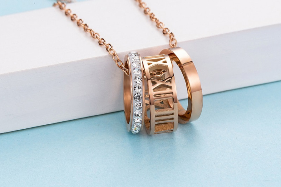 gifts for fashion influencers